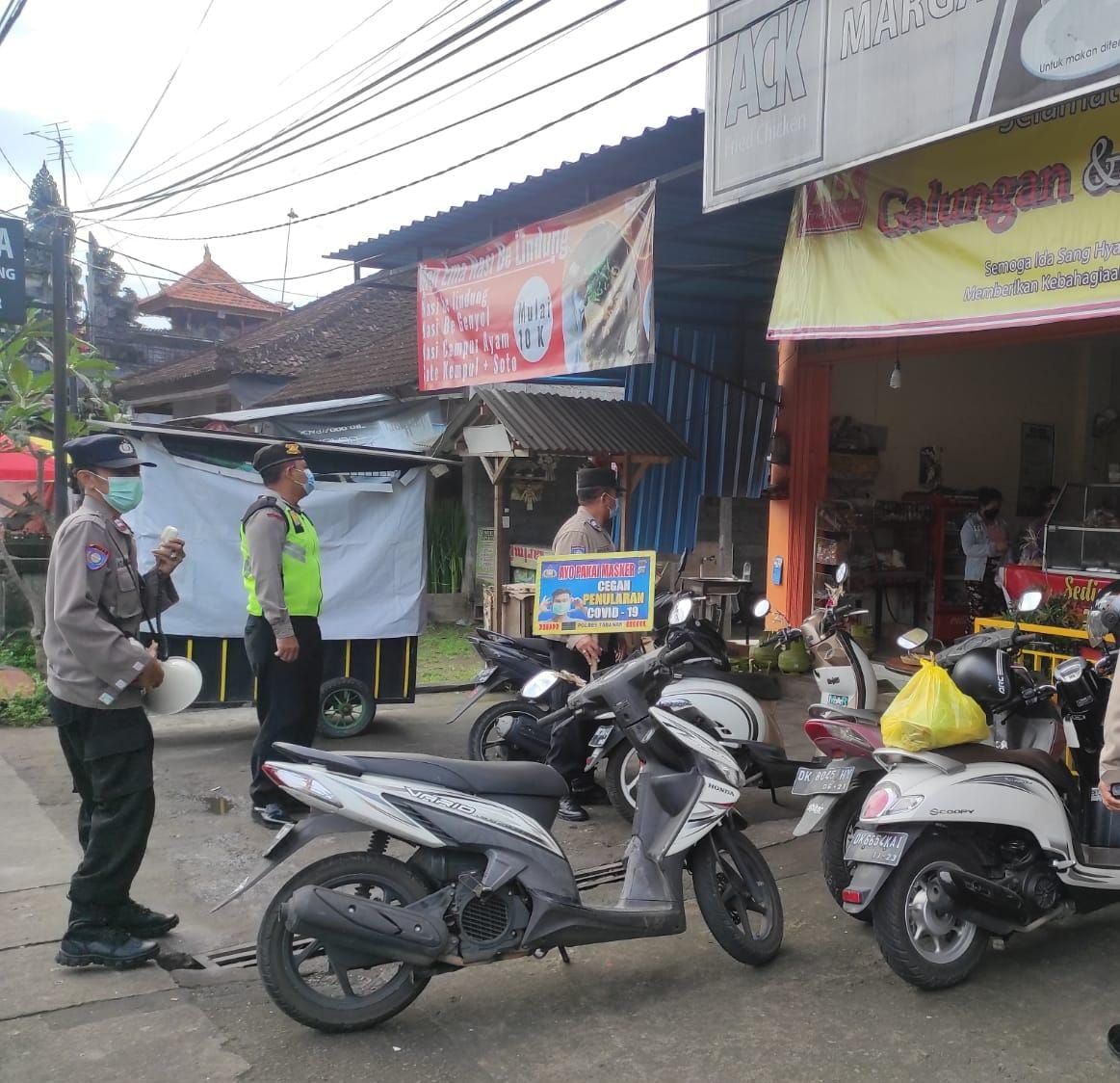 podiumnews.com-Terus Gencarkan Himbauan Prokes ke Pasar-pasar